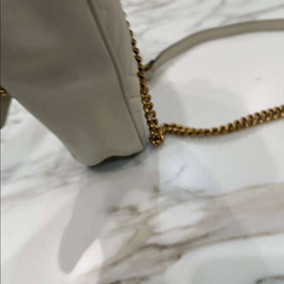 Gucci GG marmot chain bag in off white - Picture 12 of 13